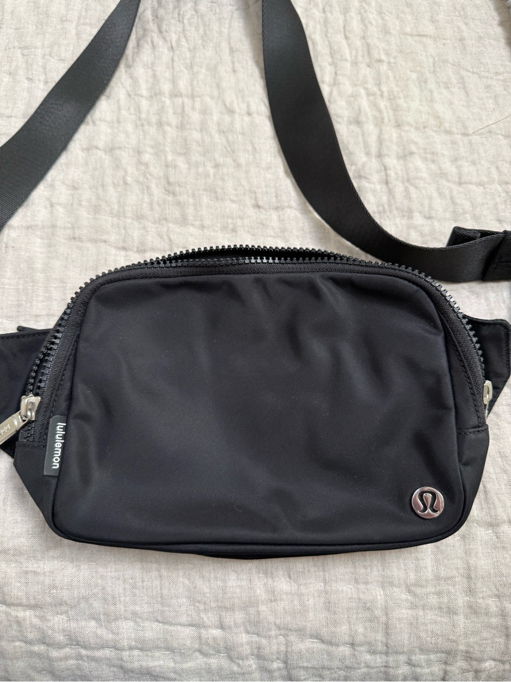 Lululemon Everywhere Black Belt Bag 1L Crossbody New Without Tags